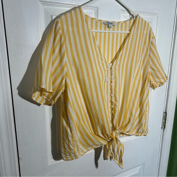 Madewell Agency Tie-Front Button Top in Pompano Stripe. Size Large Yellow White - Picture 3 of 9
